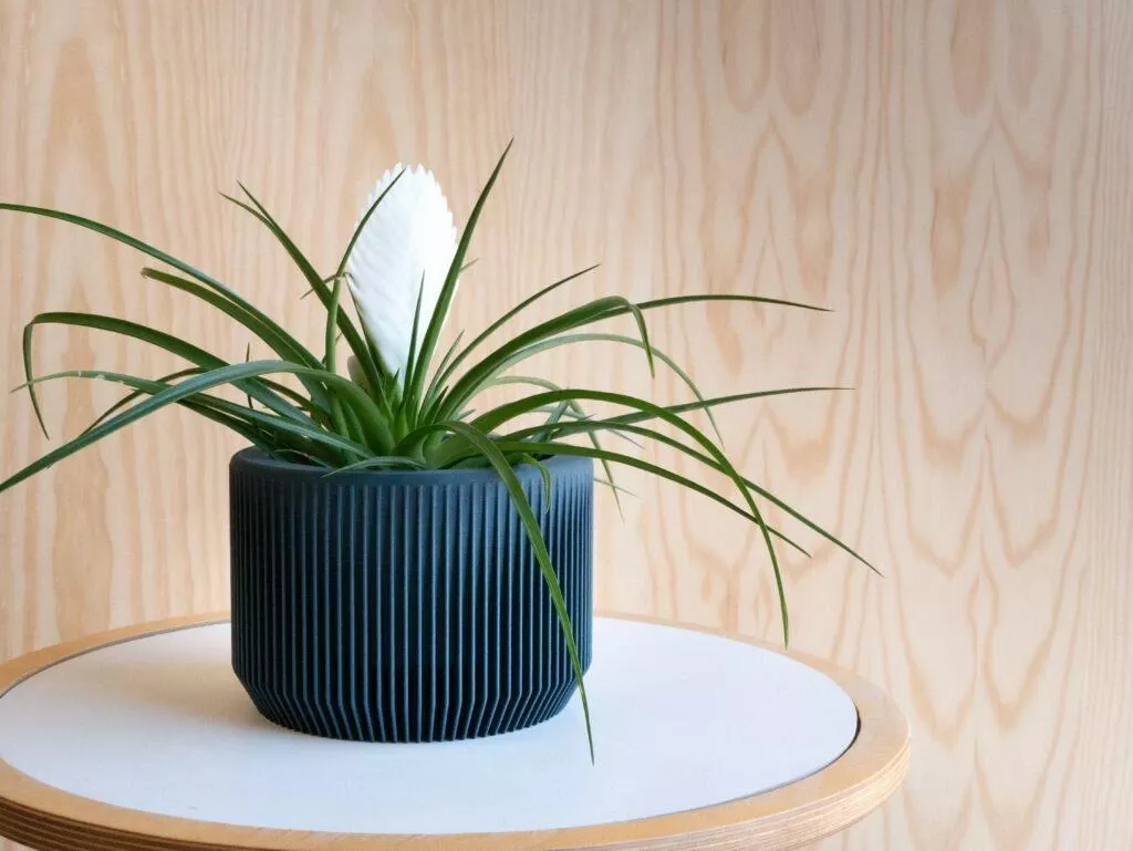 praha-planter-in-blue-by-minimum-design Praha Planter In BLUE By MINIMUM DESIGN