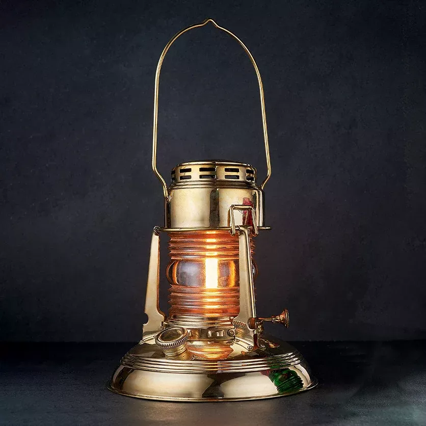 railroad-oil-lantern Railroad Oil Lantern